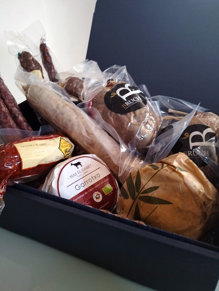 Lote pequeño embutidos y quesos 52,32 € (+IVA 58€)