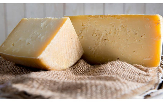 Formatge vaca ecològic madurat amb cervesa  - Muntanyola - 1,5 kg