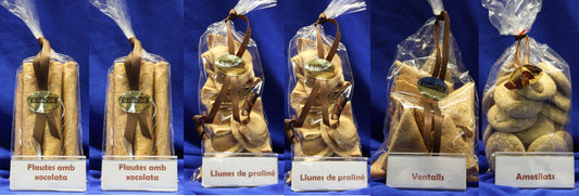 Lote de 2 bolsas Flautas de chocolate, 2 lunas de praliné  y 2 rollitos chocolate - Pastisseria Can Salvat